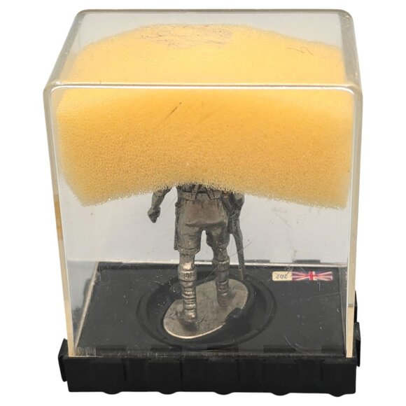 Vtg 1/32 British Military Soldier Figure Rifle Unpainted Metal Detailed - Picture 8 of 12